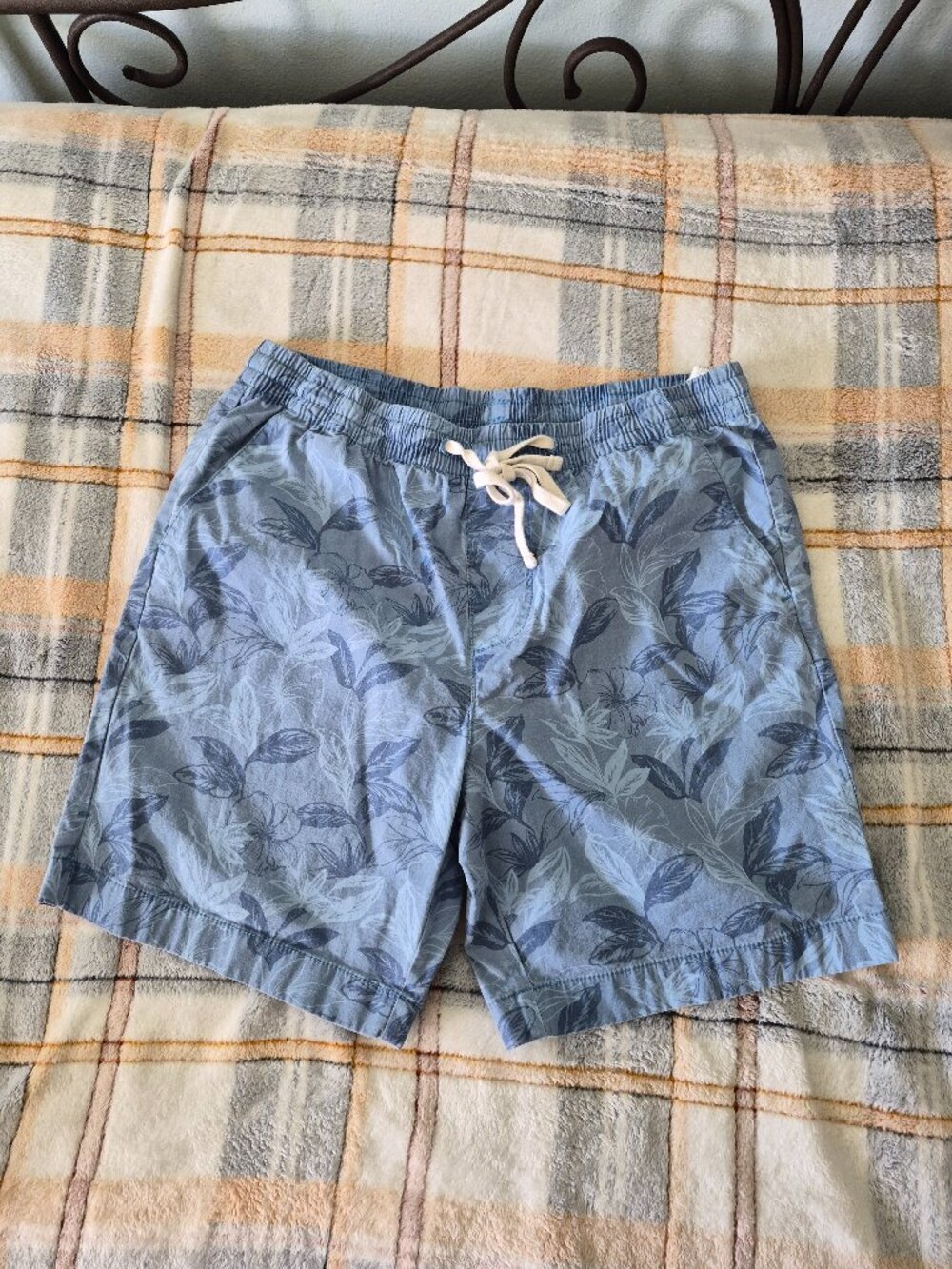 Nautica Classic Fit Men's Shorts Tropical Print - Blue